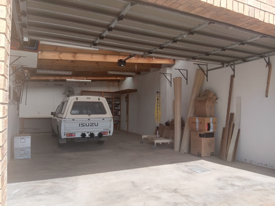 To Let 3 Bedroom Property for Rent in Dana Bay Western Cape